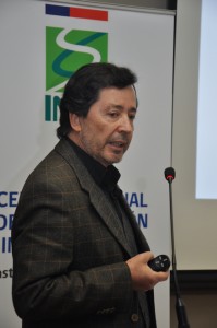 Dr. Mario Mera.