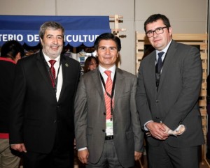 Desde la izquierda: El director nacional de INIA, Julio Kalazich, junto a los directores ejecutivos de FIA y Agroseguros, Héctor Echeverría y Camilo Navarro, respectivamente. 